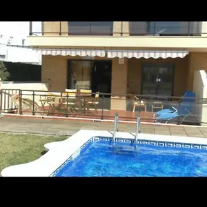 Apartamento Con Terraza Y Acceso Directo A La Piscina Y A 50 M De La Playa, Miami Platja (Miami Playa)